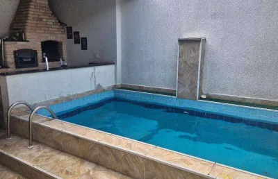 Linda casa geminada de 3 dormitórios com piscina e área gourmet, no boqueirão em praia grande - sp