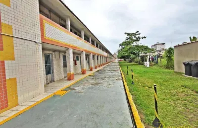 Kitnet reformada 26m², 1 vaga no forte em praia grande sp.