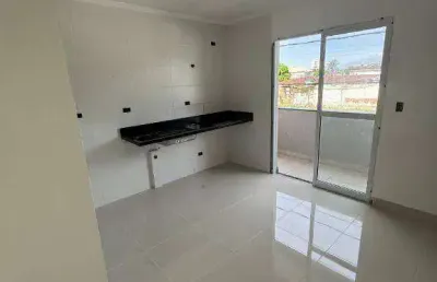 Casa de 2 dorm(s), sendo 1 suíte, em condominio,  superior com sacada frente rua no boqueirão em praia grande sp.
