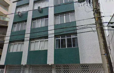 Kitnet dividida,  térrea, com 34 m², 30 metros da praia na tupi em praia grande -sp