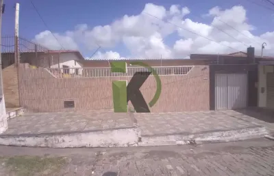 Casa com 3 quartos à venda na Avenida Amintas Barros, 1000, Nossa Senhora de Nazaré, Natal