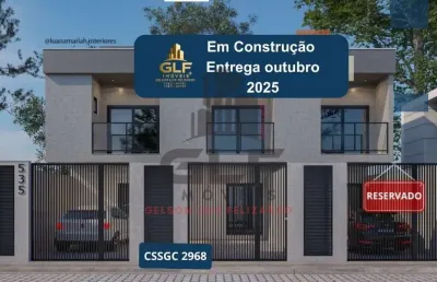 Casa sobrado geminado à venda em itapema/sc no bairro alto são bento, com 2 suítes e 1 vaga de garagem. bem localizada a 1.200 metros do mar
