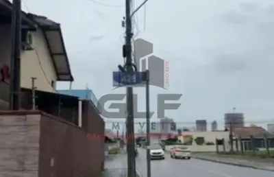 Barbada casa de alvenaria em itapema/sc no bairro morretes área total de 300m². ótima localização a apenas 900m do mar.