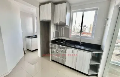 Apartamento semimobiliado para morar na cidade de itapema/sc no bairro morretes, com 2 quartos, sendo 1 suíte e 1 vaga de garagem. bem localizado.