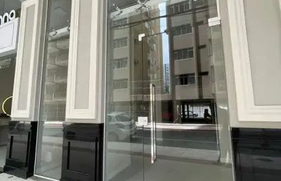 Sala comercial à venda em balneário camboriú-sc, centro: 1 banheiro, 163,05m² de área