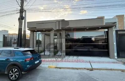 Linda casa nova mobiliada + sala comercial à venda na cidade de itapema/sc, bairro morretes! terreno com 405m² e 2 suítes. ampla área externa com chur