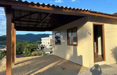 Casa a venda com terreno de 360 m² em santo amaro da imperatriz