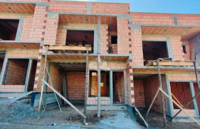 Casa sobrado com 2 dormitórios, sendo 2 suítes, 1 vagas coberta e 109m² para vender por r$ 500.000,00