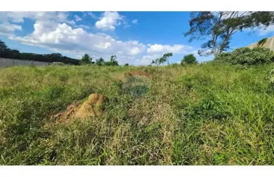 Terreno à venda com 1500 m² em condominio fechado, localizado no residencial colina do sol