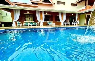 Sobrado luxuoso 6 dormitórios à venda, 600 m² por r$ 2.000.000 - jardim marcia i - peruíbe/sp