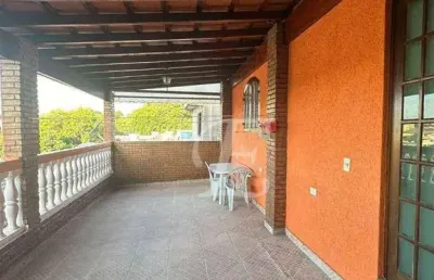 Casa  a venda,  com 3 quartos, 3 banheiros,2 vagas , 196m2 na vila ayrosa  em osasco