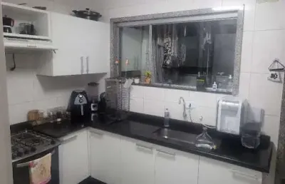 Apartamento 3 dormitórios, 2 banheiros, próximo ao metrô.