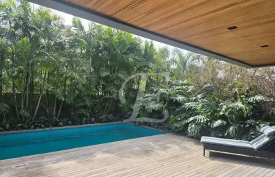 Impecável, moderna e aconchegante. totalmente reformada, com 4 suítes à venda, 582 m² por r$ 11.000.000 - alphaville - barueri/sp