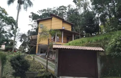 Sobrado em condomínio fechado na serra da cantareira 4 dormitórios, 2 suítes, 4 vagas