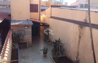 Sobrado vila mussolini 2 quartos, 2 vagas, amplo quintal