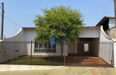 Casa com 3 dormitórios à venda, 220 m² por r$ 650.000,00 - centro - londrina/pr