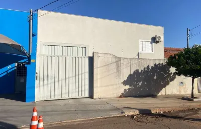 Terreno com salão comercial de 280 metros quadrados