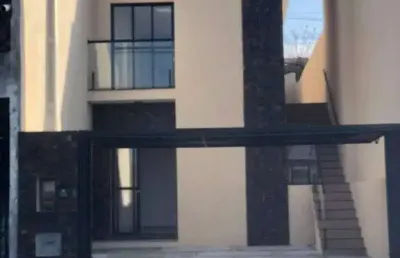 Casa à venda com 04 dormitórios (sendo 01 suíte), sala e cozinha conceito aberto r$ 570.000,00, em mogi das cruzes