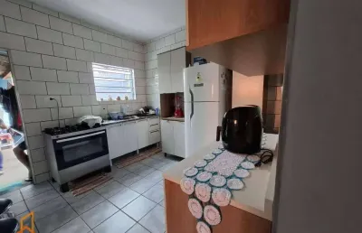 Casa à venda com 3 dormitórios, garagem para 2 carros e quintal, 2 edículas nos fundos ambas com quintal - r$ 500.000,00,  em brás cubas.