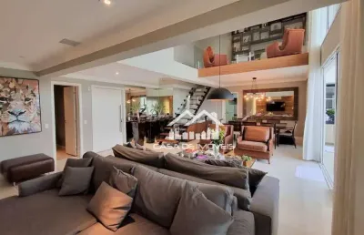 Apartamento com pé direito duplo, 215m², 3 suítes e lazer clube no panamby