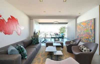 Vende apartamento com 175m², 3 suítes, prédio novo com lazer em moema.