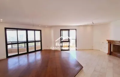 Vende apartamento com 242m², 3 suítes, 4 vagas e varanda com churrasqueira, no morumbi.