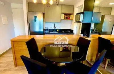 Vende cobertura de 117m², com 2 dormitórios, 1 suíte, 2 vagas e ampla área externa