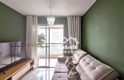 Vende apartamento de 70m², com 3 quartos sendo 1 suíte e 2 vagas.