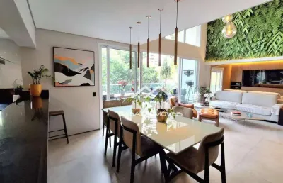 Aluga apartamento mobiliado, com pé direito duplo e 3 suítes, lazer clube, no panamby.