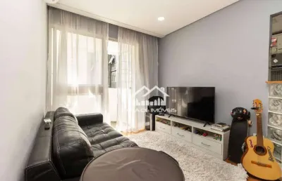 Vende apartamento com 60m², 2 dormitórios sendo 1 suíte e 1 vaga, em moema.