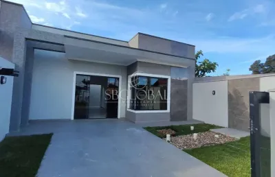 Casa nova no rainha do mar com acabamentos em alto padrão. sua oportunidade de viver em itapoá sc.
