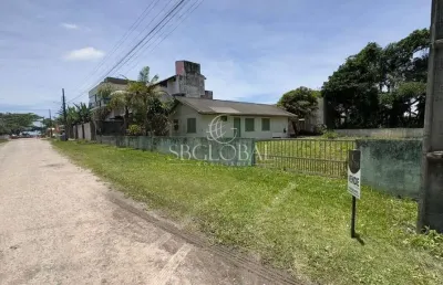 Oportunidade imperdível: terreno na quadra do asfalto e próximo ao mar em itapoá sc