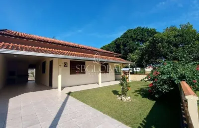 Casa a 180 metros da praia na barra do sai em itapoá/sc!