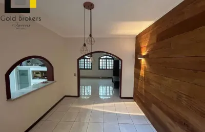 Casa com 243m² de area construida com 3 dormitórios sendo 2 suíte no condomínio jardim santa teresa em jundiaí sp