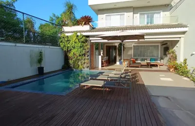 Casa em condomínio fechado com 4 quartos à venda na Rua Carlos Drummond de Andrade, Barra da Tijuca, Rio de Janeiro
