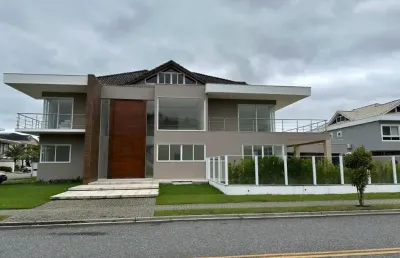 Imponente  casa no alphaville barra da tijuca. 1ª locação.