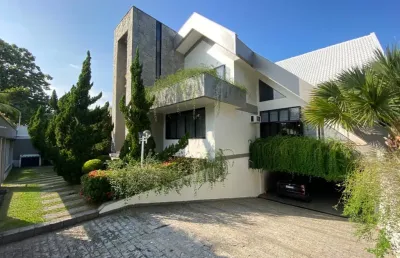 Condomínio novo leblon : linda casa de alto padrão com 872m2 de muito conforto , 4 suítes, piscina, closet e muito mais .