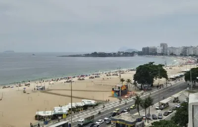 Excelente  apartamento 4 quartos frontal mar em copacabana-rj