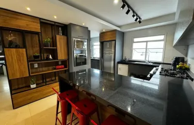 Linda cobertura com 3 quartos para venda, 215m2  totalmente reformada