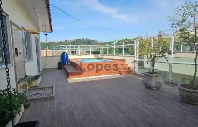 Vende-se excelente cobertura duplex 3 quartos na barra da tijuca