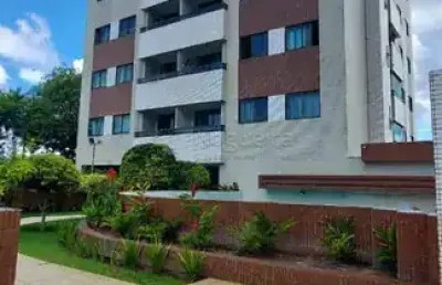 Conheça o sobrado carlos pena filho, localizado em apipucos, uma das áreas mais arborizada