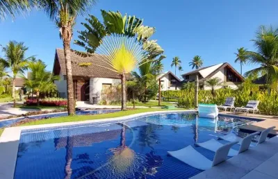 Excelente bangalô mobiliado localizado na praia de muro alto, com 240,00m² de área útil.