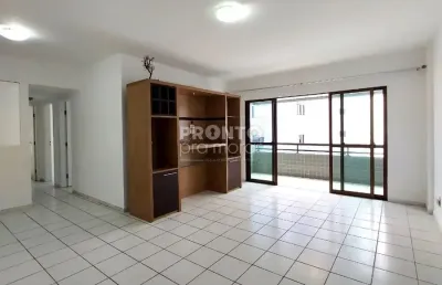 Excelente apartamento localizado em boa viagem, possui 115,00m² de área útil.