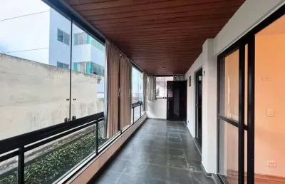 Alugo apartamento padrão com 2 quartos no recreio dos bandeirantes