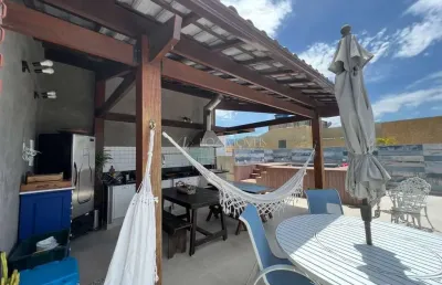 Vendo cobertura duplex no recreio dos bandeirantes, com 3 quartos e área gourmet com piscina