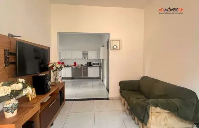 Lotes com área total de 600m² e com área construída de 529m², com 05 imóveis alugados. oportunidade para investidores.