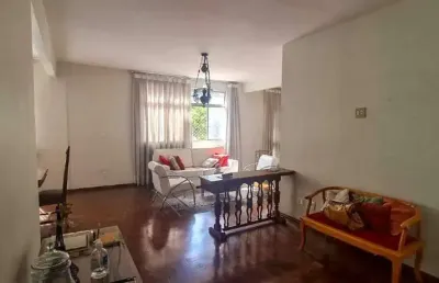 Apartamento amplo e espaçoso com aprox. 240m², 04 quartos, 02 suítes, 02 vagas, prédio com elevador, no gutierrez