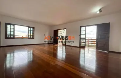 Cobertura triplex revitalizada, com 638m² de área total, 06 quartos, 02 suíte, varanda, terraço externo, deck com piscina, 03 vagas de garagem