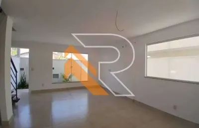 Casa com 3 quartos à venda na rua vereador luiz botelho, piratininga, niterói, 140 m2 por r$ 790.000