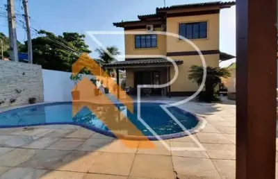 Casa com 4 quartos à venda na rua santo antônio, itaipu, niterói, 126 m2 por r$ 820.000